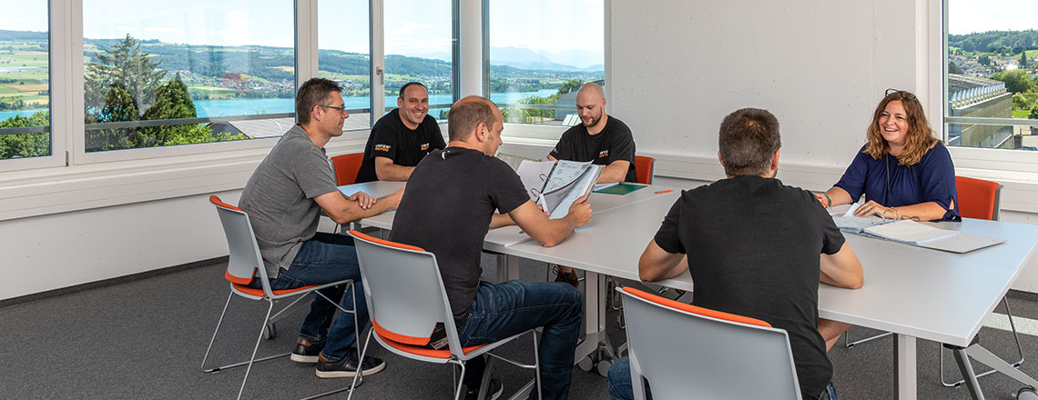 Urfer-Müpro Team-Besprechung im neuen Office-Turm